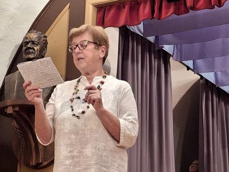 Program je domiselno povezovala Angelca Maček